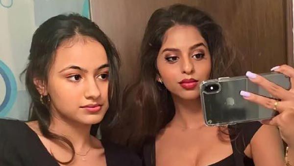 Suhana Khan's New Mirror Selfie Is Too Hot To Handle