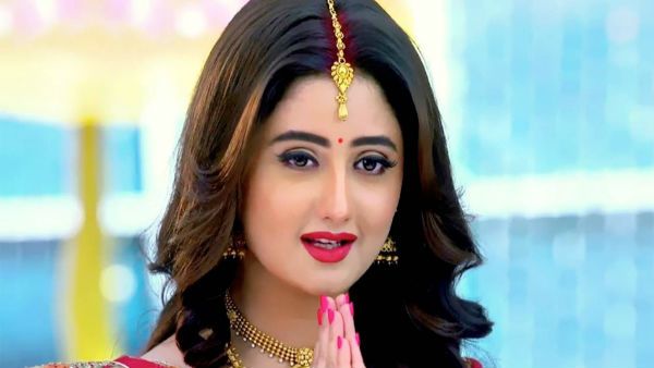 Bigg Boss 13: Rashami Desai Opens Up About Her Life To Shefali Bagga