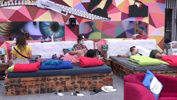 Bigg Boss 13: Contestants Poke Fun At Aarti Singh Over Her Lack Of Biology Knowledge