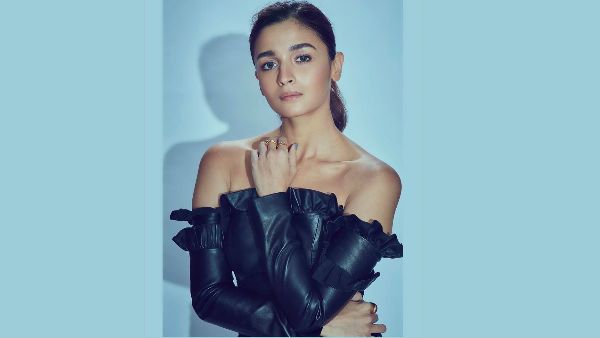 Why Did Alia Bhatt & Mahesh Bhatt Start Crying On The Sets Of Sadak 2?