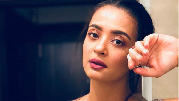 Surveen Chawla Talks About Post Pregnancy Weight Loss And Fighting Postpartum Depression