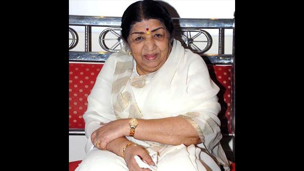 Lata Mangeshkar's Condition Stable; Recovering From Viral Chest Congestion!