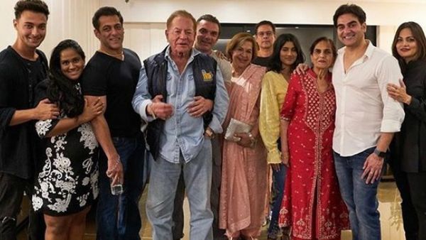Salman Khan's 'Fam-Jam' Pictures Are Giving Us Major 'Hum Saath Saath Hai' Vibes!