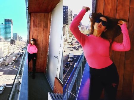 Sara Ali Khan Sets Major Fashion Goals With Her New NYC Pictures!