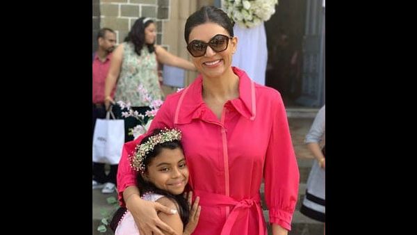 Sushmita Sen Moved To Tears After Daughter Alisah Writes Essay On Adoption! Watch Video