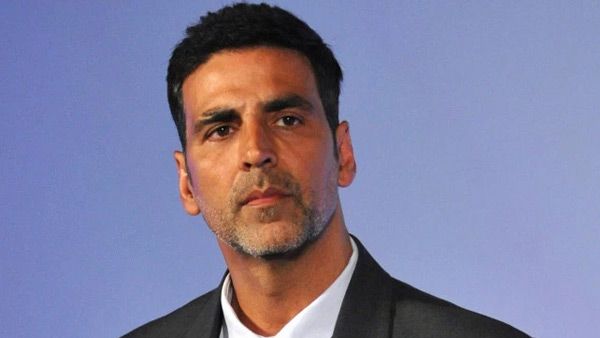 Akshay Kumar Claims He Mistakenly Liked ‘Jamia’ Tweet; Netizens Begin Trolling