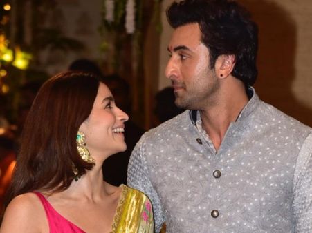 RUMOUR HAS IT! Alia Bhatt & Ranbir Kapoor To Have A Winter Wedding In 2020?