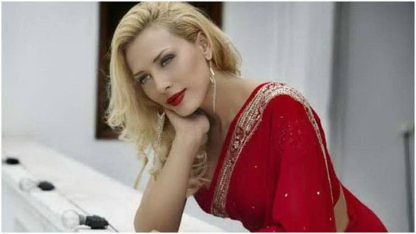 Iulia Vantur Says Her Bollywood Debut ‘Radha Kyun Gori Main Kyun Kaala’ Hasn’t Been Scrapped