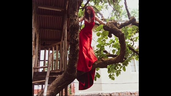 Ira Khan's Red-hot Photoshoot On A Tree Is Breaking The Internet For All The Right Reasons!