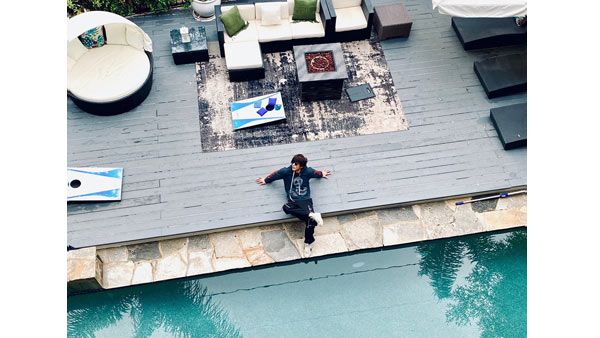 Shah Rukh Khan Sets 'Holiday Goals' With His Latest Vacation Pictures In Los Angeles