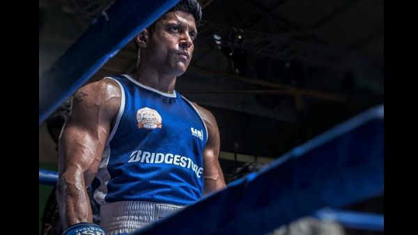 Toofan First Look: Farhan Akhtar Packs A Punch; Says 'Toofan Uthega'