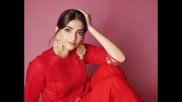 Sonam Kapoor Pens Heartfelt Note To Support JNU Students: You're So Much Braver Than I Could Ever Be