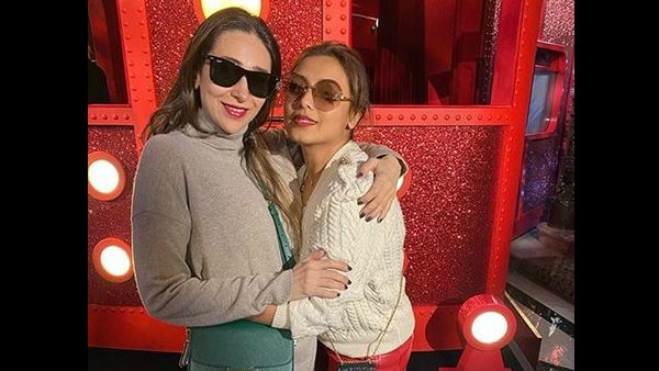 Rani Mukerji And Karisma Kapoor Catch Up In London; Karan Johar Captures The Moment!