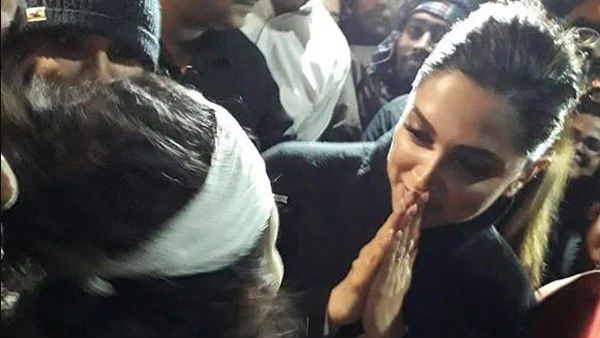 Deepika Padukone’s Twitter Following Shoots Up After JNU Visit In Spite Of #BlockDeepika