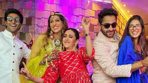 Karisma Kapoor Dances With Daughter At Armaan Jain's Sangeet