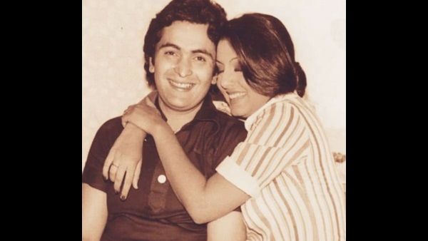 Neetu Kapoor's Throwback Picture With Rishi Kapoor Spells Love In Bold!