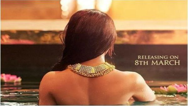 Jacqueline Fernandez Shares First Look Of Her Holi Song Mere Angne Mein With Asim Riaz