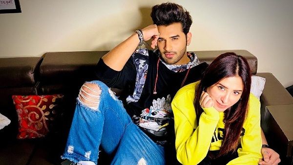 COVID-19 Lockdown: Paras Chhabra Shares Video For Long Distance Love, Fans Assume It’s For Mahira