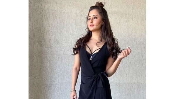 Rashami Desai Reveals She Was Trolled For Low Cleavage; Talks About Pay Disparity In The Industry