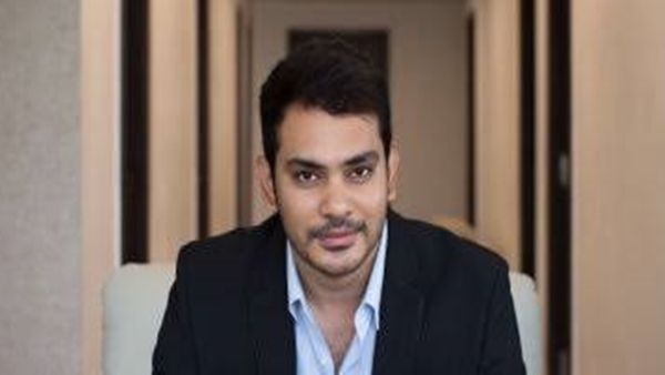 Dr Sethuraman Passes Away Due To Cardiac Arrest; Santhanam Mourns Sethu’s Death