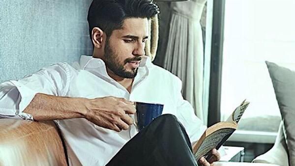 Sidharth Malhotra’s Advice On Isolation Amid Coronavirus Outbreak Is Useful