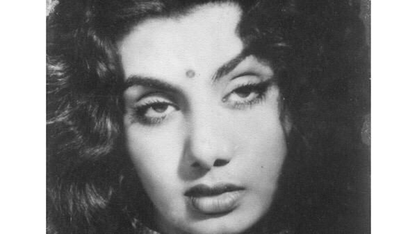 Veteran Actress Nimmi Passes Away; Rishi Kapoor, Mahesh Bhatt Condole Her Death