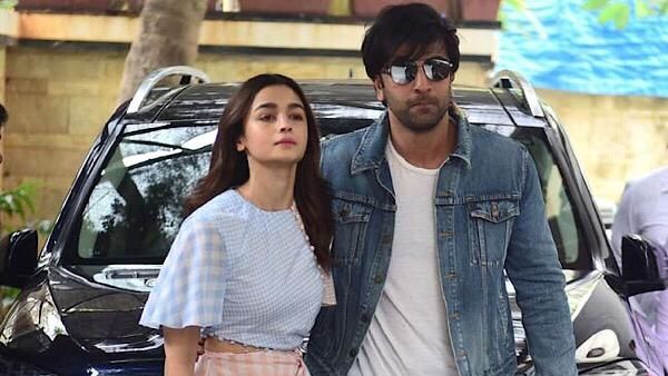 Video: Alia Bhatt And Ranbir Kapoor Take A Walk, Couple Moved In Together?