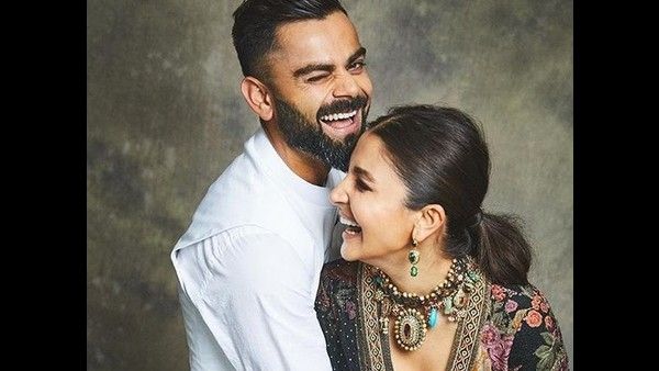 Anushka Sharma's Sweet Gesture For Hubby Virat Kohli During His Live Chat Makes Him Blush!
