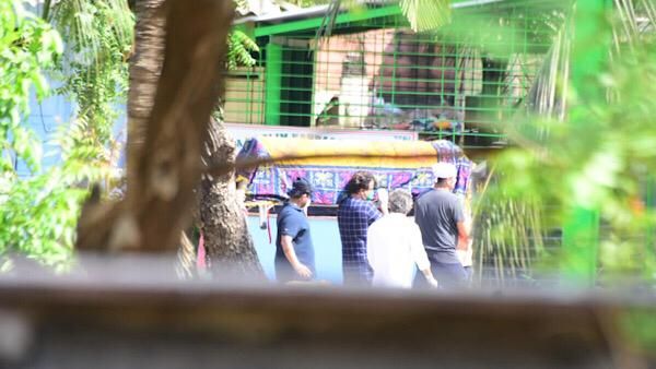 Irrfan Khan’s Funeral Attended By Kapil Sharma, Mika Singh And Others