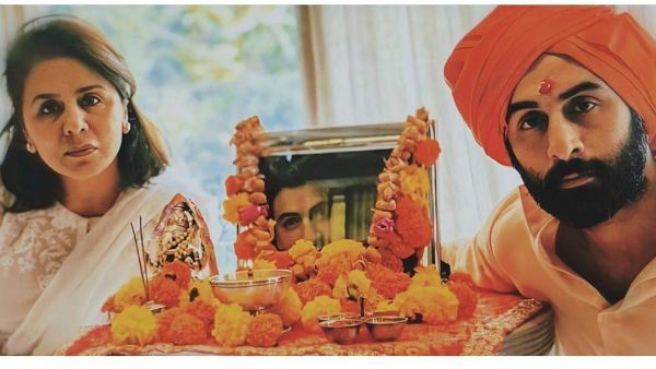 Ranbir And Neetu Kapoor Organised A Prayer Meet For Rishi Kapoor At Their Residence, See Pic!