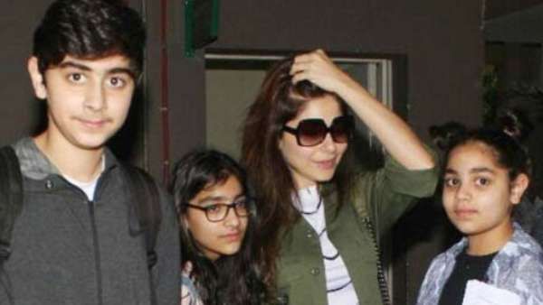 Kanika Kapoor Misses Her Three Children During Quarantine, Shares Special Message On Instagram