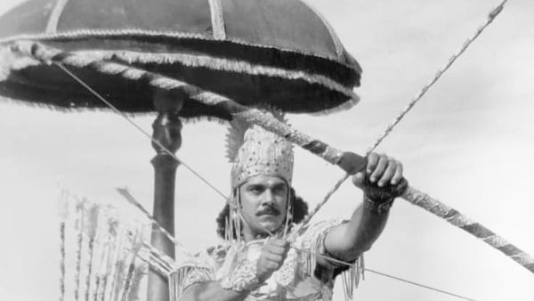 Mahabharat: Karna Aka Pankaj Dheer's Death Scene Makes Netizens Emotional