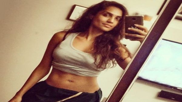 Malayalam Actress Shruthy Menon’s Sensuous Photos Set The Internet On Fire