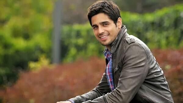 EXCLUSIVE: Sidharth Malhotra Transfers Money To Bollywood Dancers Out Of Work In Lockdown