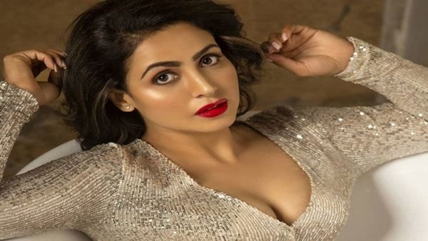 Bigg Boss 2 Telugu Fame Nandini Rai On Fighting Depression: I Wanted To Jump From My Terrace