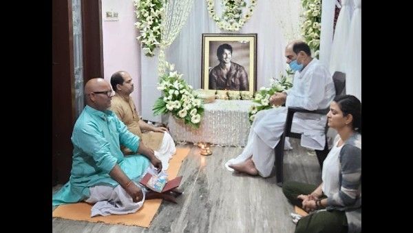 Sushant Singh Rajput's Sister Shares A Pic From His Prayer Meet: We'll Always Love You For Eternity
