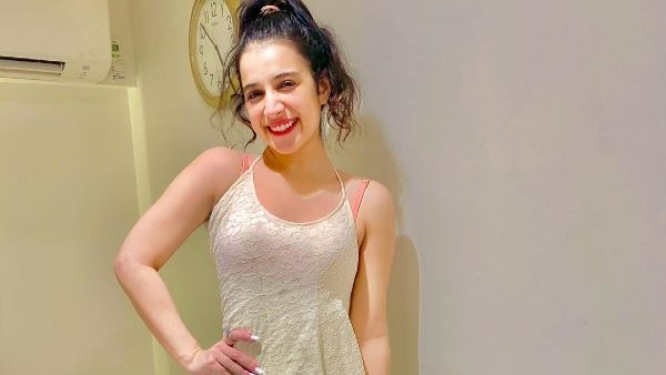 Benafsha Soonawalla Gives Befitting Reply To User Who Asked Her To Commit Suicide!