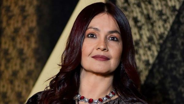 Pooja Bhatt Comes Out In Support Of Shaheen Bhatt As The Latter Receives Rape Threats!