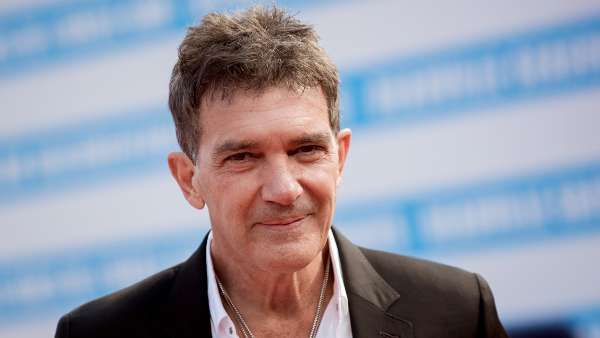 Spanish Actor Antonio Banderas Tests Positive For COVID-19