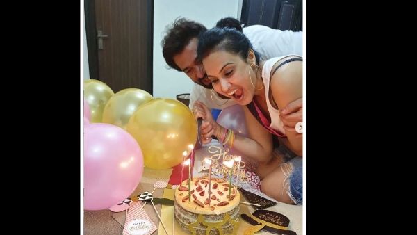 Kamya Panjabi Celebrates Her Birthday In Style; Thanks Husband Shalabh For Wonderful Surprises