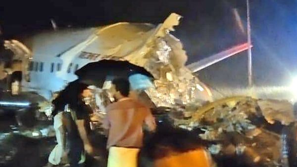 Air India Plane Crash: Dulquer Salmaan Expresses Deep Shock; Mollywood Celebs Share Helpline Numbers