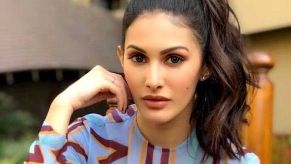 Amyra Dastur Feels Personal Attacks In Bollywood Cause Major Mental Trauma