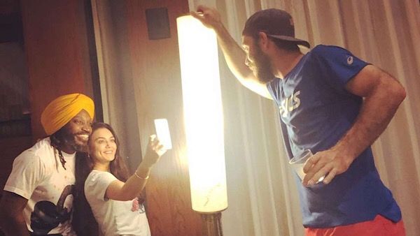 IPL 2020 | Preity Zinta, Chris Gayle Click Selfie As Glenn Maxwell Plays Light-Boy; Photo Goes Viral