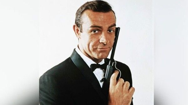 James Bond Star Sean Connery Dies At 90; Bollywood Celebrities Mourn The Loss