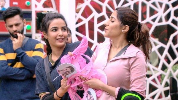 Bigg Boss 14 Day 14 Highlights: Seniors Get Into A Huge Fight Over Jasmin Bhasin & Nikki's Task