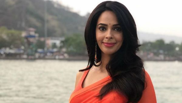 Mallika Sherawat Says Her On-Screen Characters Are Different From Who She Is In Real Life!