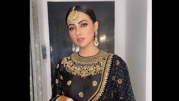 Sana Khan Bids Goodbye To Showbiz To Serve Humanity; Calls It Her Happiest Moment