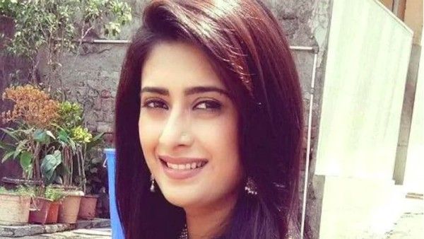 TV Actress Preetika Chauhan Arrested By NCB While Procuring Marijuana From A Peddler