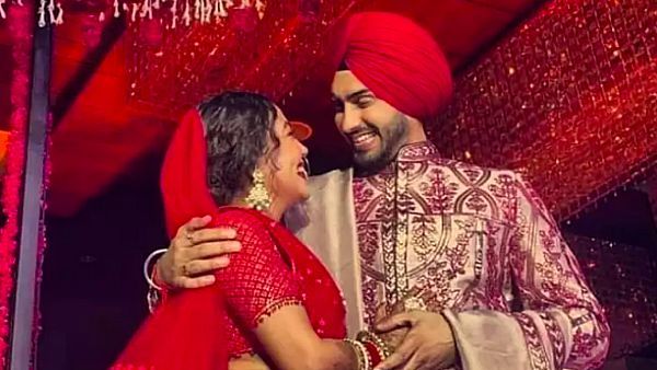 Neha Kakkar And Rohanpreet’s Special Performances & Other Videos From Their Wedding Day Go Viral