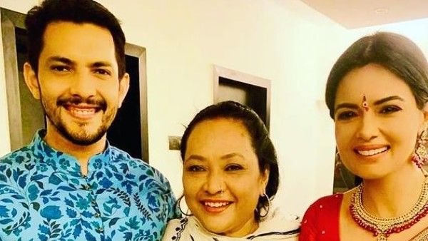 Aditya Narayan-Shweta Agarwal's Pre-Wedding Celebrations: The Couple Look Adorable At Tilak Ceremony